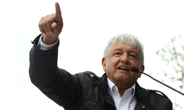 Celebra AMLO reunión de obispo con el narco