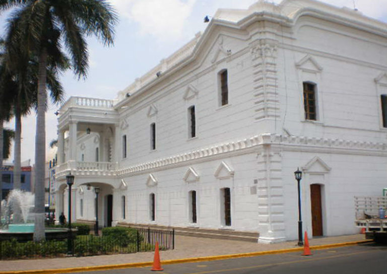 Inicia Culiacán entrega de becas económicas