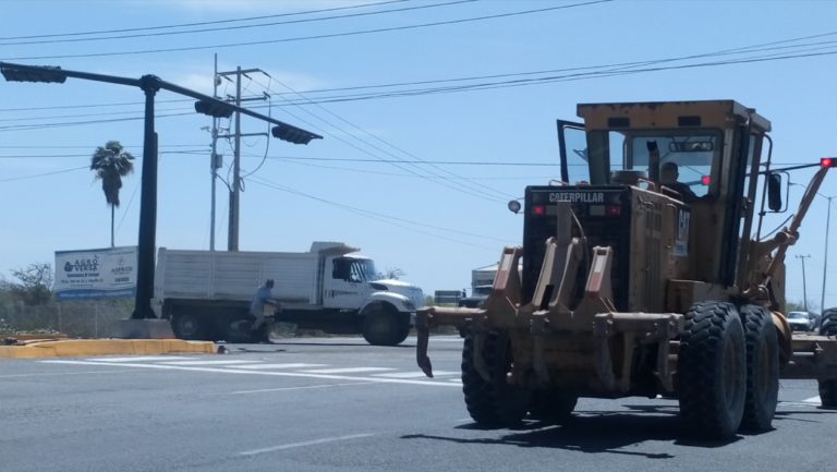 Ya funciona semáforo en crucero peligroso rumbo a Altata