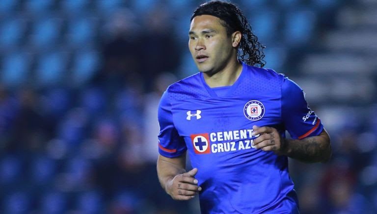 Gullit Peña ingresa a clínica de JC Chávez en Culiacán por alcoholismo