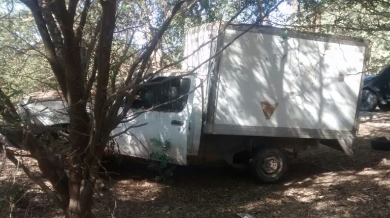Decomisan dos camionetas a presuntos huachicoleros en San Pedro, Navolato