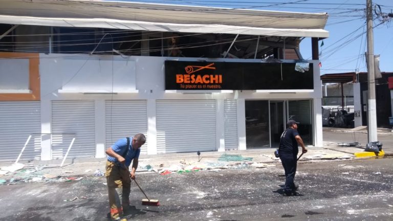 Estalla restaurante en Bugambilias, Culiacán por fuga de gas