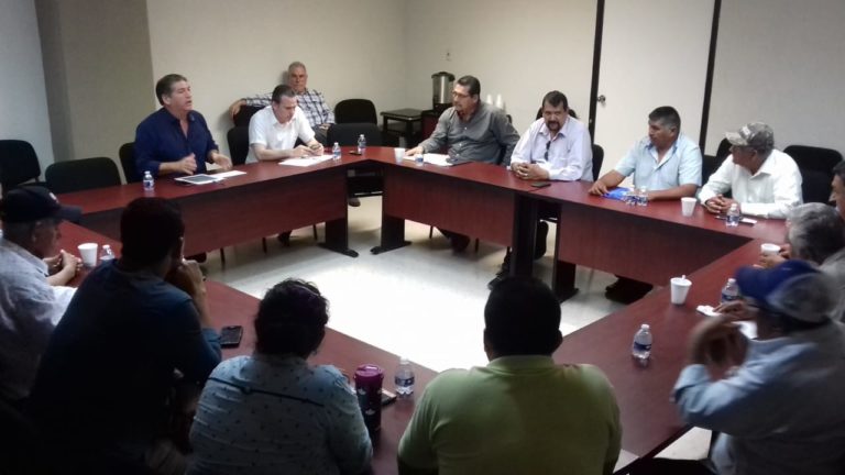 Frijoleros amenazan con mega plantón de no cesar órdenes de arresto