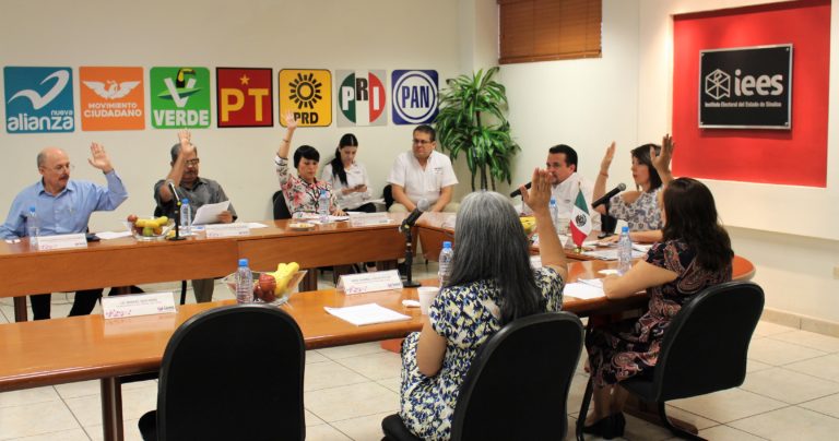 Aprueba IEES debates y avala sustitución de 16 candidatos