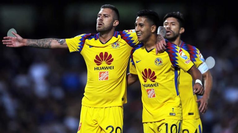 Pumas regala penal y casi la eliminatoria