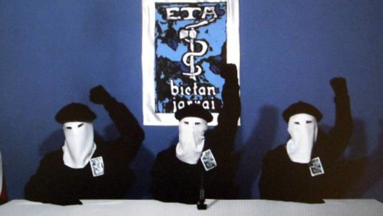 ETA comunica su disolución