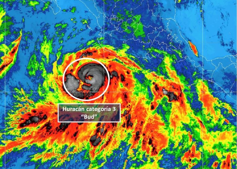 Huracán ‘Bud’ alcanza categoría 3 en el Pacífico