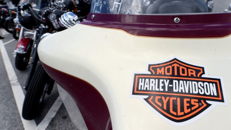 Trump amenaza a Harley-Davidson con aranceles por mudar producción al extranjero