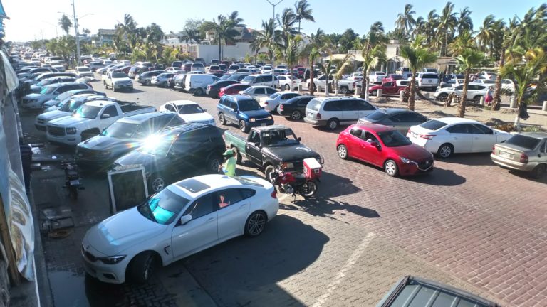 Altata cierra con lleno total en Día del Padre