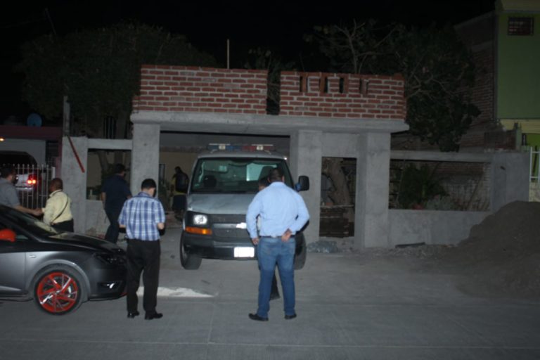 Ejecuta a joven en su recámara y se lleva el auto de la víctima