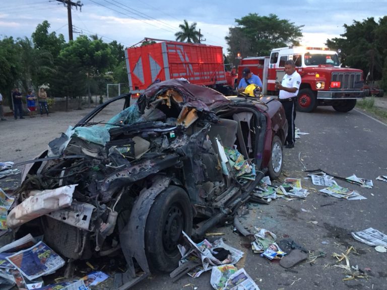 Vendedor de periódicos muere en Las Ilusiones, Navolato tras accidente