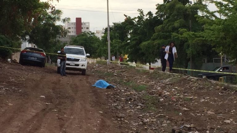 Asesinan a joven con disparos en cabeza y resto del cuerpo