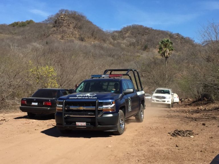 A balazos ejecutan en un auto a un hombre en Badiraguato