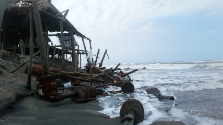 Retira Navolato alerta por mar de fondo