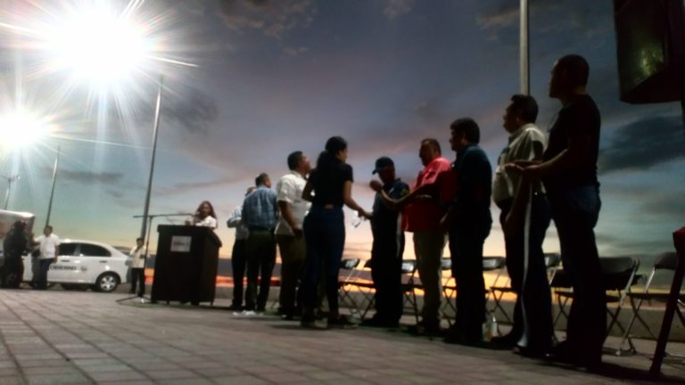 Iluminan explanada de Altata; alistan atracaderos en puertos