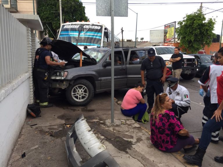 Resultan 7 heridos tras accidente en Culiacán; 3 quedan ‘prensados’