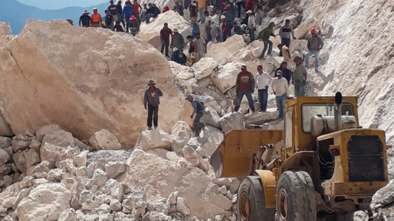 Derrumbe en mina de Hidalgo deja tres muertos