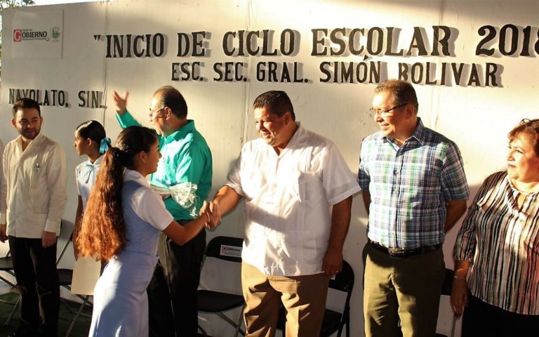 El futuro se construye, dice alcalde en arranque de ciclo escolar