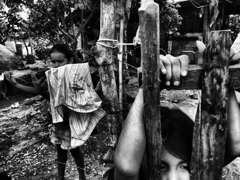 Abandonan mil 500 familias sus hogares en Sinaloa por violencia