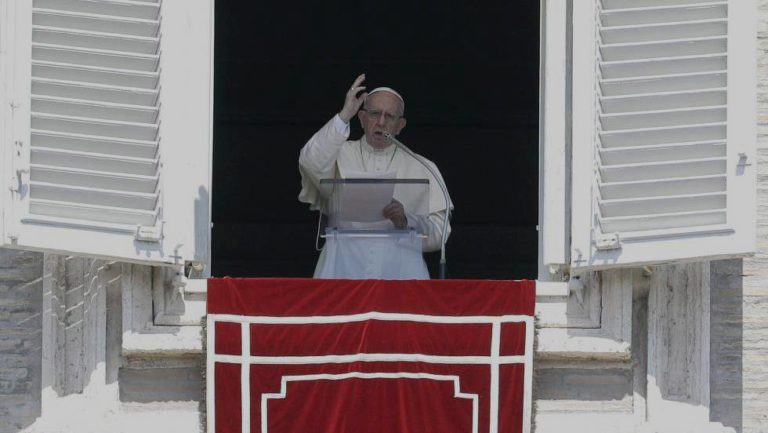 ‘Hemos descuidado y abandonado a los pequeños’: Papa