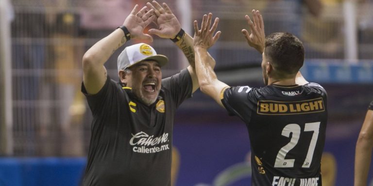 Maradona recupera la sonrisa tras triunfo agónico de Dorados