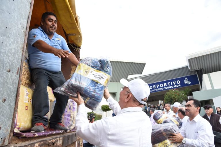 Recauda la UAS 71.5 toneladas de víveres para damnificados