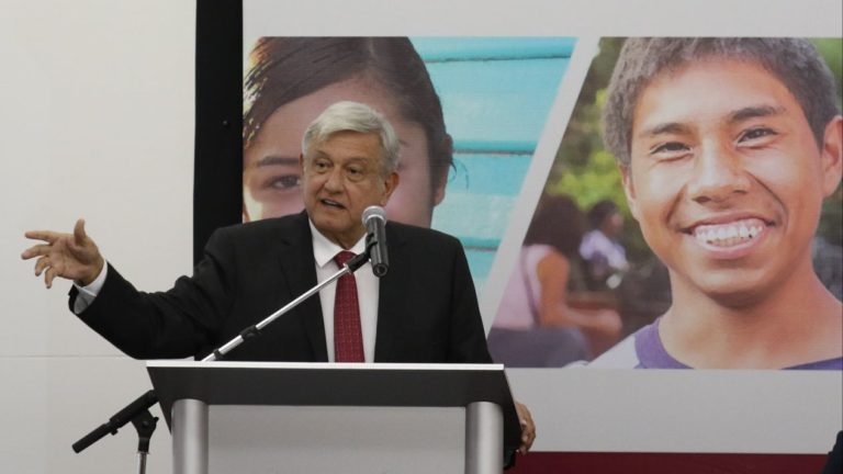 ¿Quieres obtener una beca de AMLO? Estos son los pasos a seguir