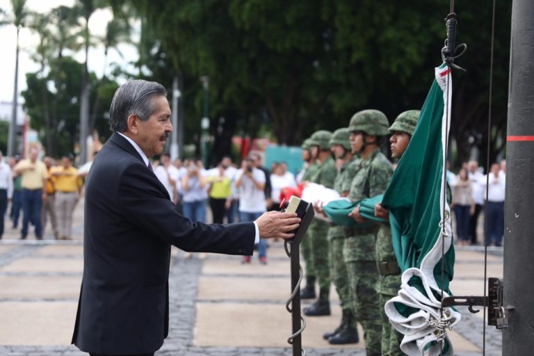 Inicia oficialmente la conmemoración del 208 Aniversario de la Independencia de México