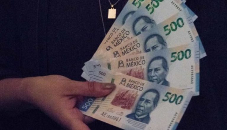 Detienen a sujeto con billetes falsos de $500 en Monterrey