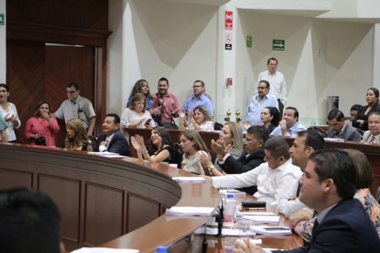 Aprueban diputados reformas a salud, gobierno, administración e Ismujeres
