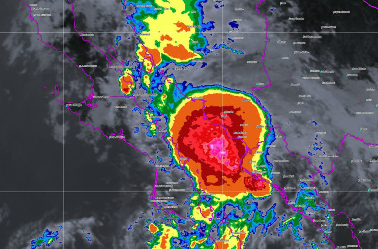 Aumenta potencia tormenta en el Pacífico; ahora es depresión tropical