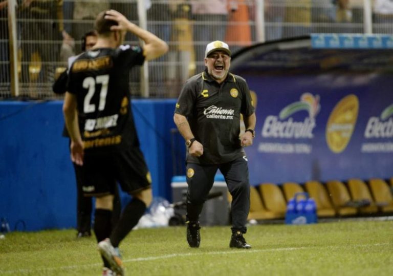 ¡De ensueño! Maradona debuta goleando con los Dorados de Sinaloa