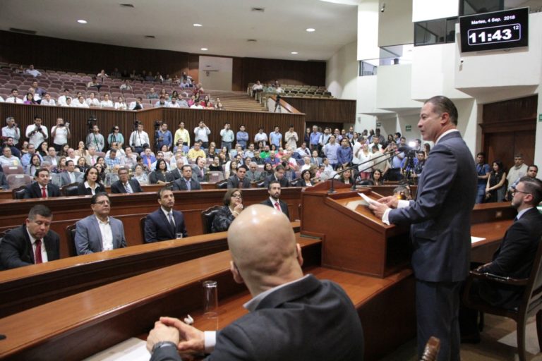 Hacen inmortal a Jesús Kumate; anuncian arranque de nuevo Hospital General de Culiacán