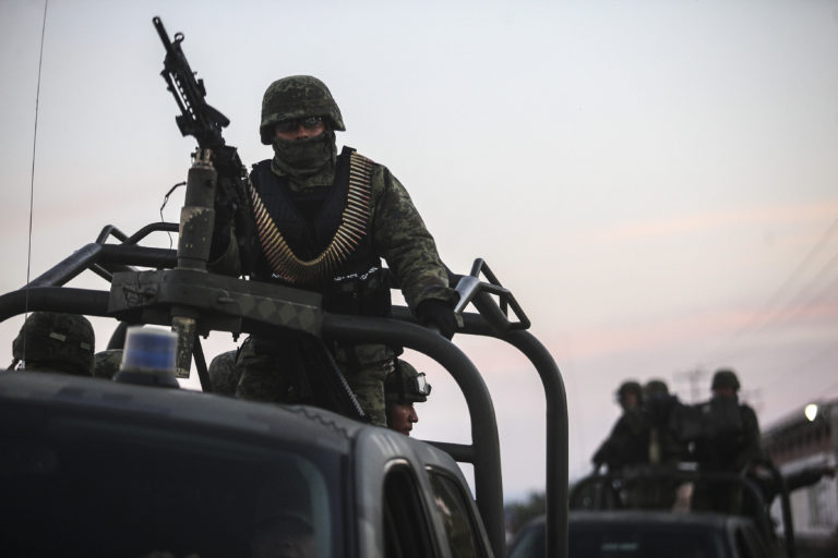 Emboscada a militares deja tres muertos en Michoacán