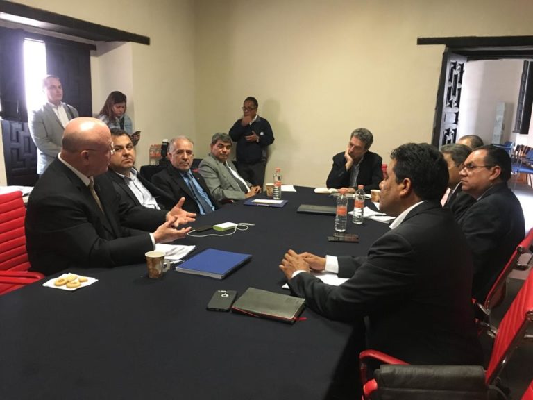 Presentan universidades a AMLO ‘aprietos’ financieros