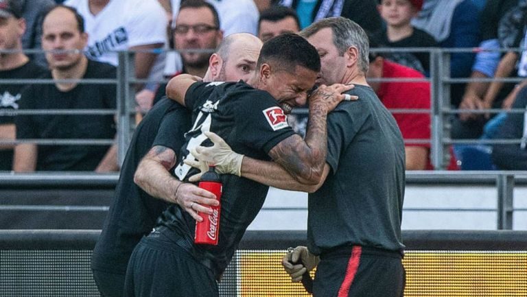 Carlos Salcedo será operado tras lesión en el tobillo