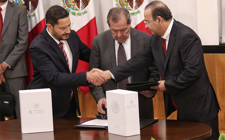 Entrega Segob el sexto Informe de Gobierno