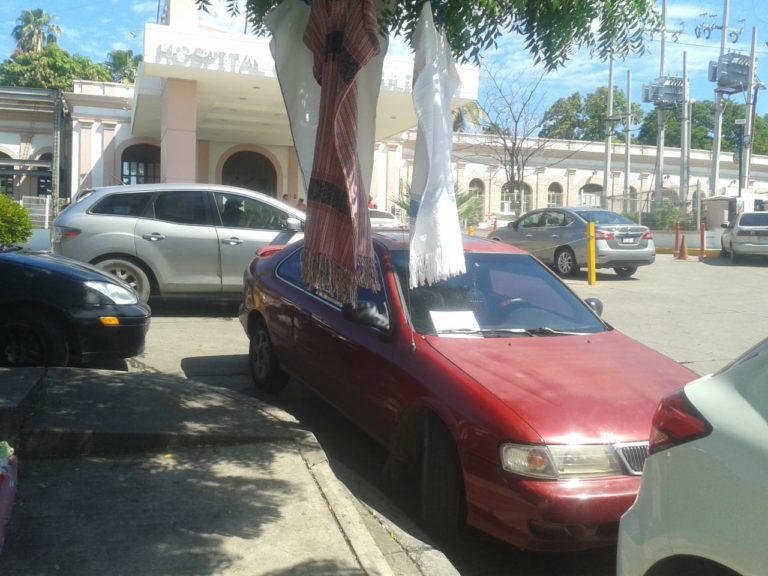 Advierte Tránsito ‘cero tolerancia’ para autos mal estacionados