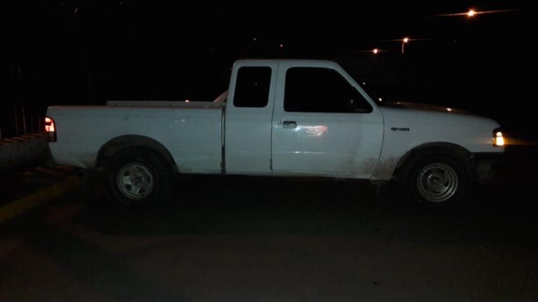 Recuperan vehículo con reporte de robo en Culiacán; hay un detenido