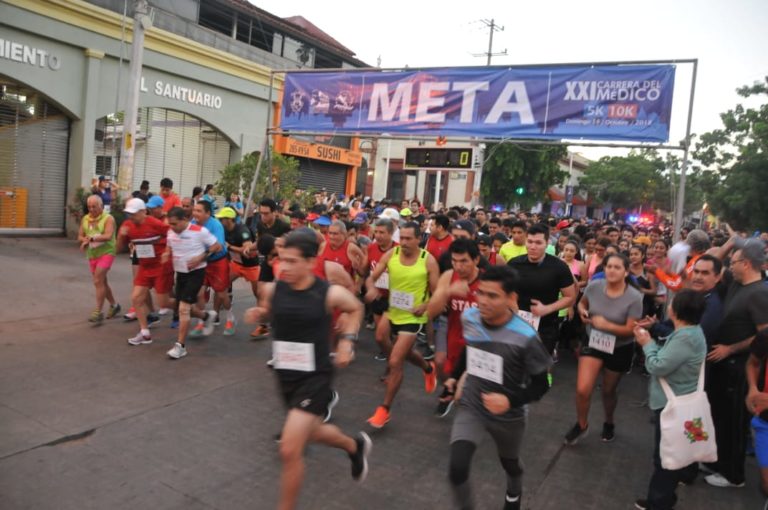 Participan cientos en carrera organizada por las UAS