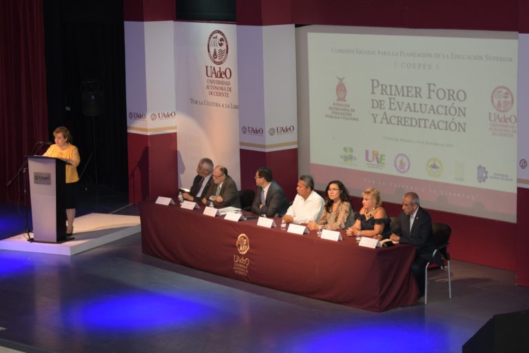 Participan 80 universidades públicas y privadas de Sinaloa en foro de acreditación