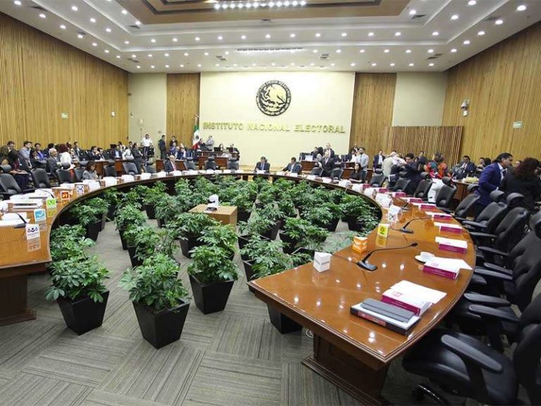 Multa de 40 mdp podría recibir partido que filtró padrón: INE