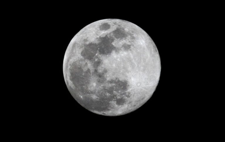 Ciudad china pondrá en órbita una ‘luna artificial’ para iluminar sus calles