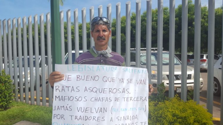 Despiden con reclamos a la última legislatura priista