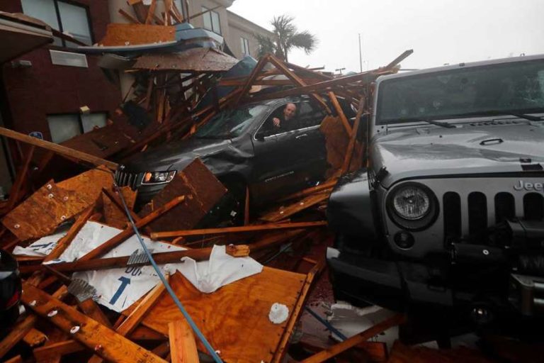 ‘Michael’ deja primera víctima tras su paso por Florida