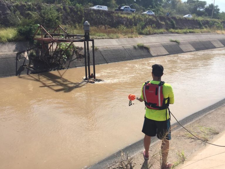 Encuentran sin vida a desconocido en el canal Humaya (FOTOS)