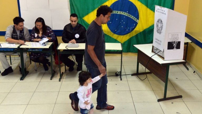 Votan en Brasil para elegir a su próximo presidente