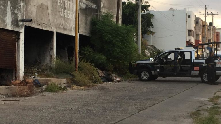 Hallan sin vida a dos sujetos en el mercado abandonado de Cañadas