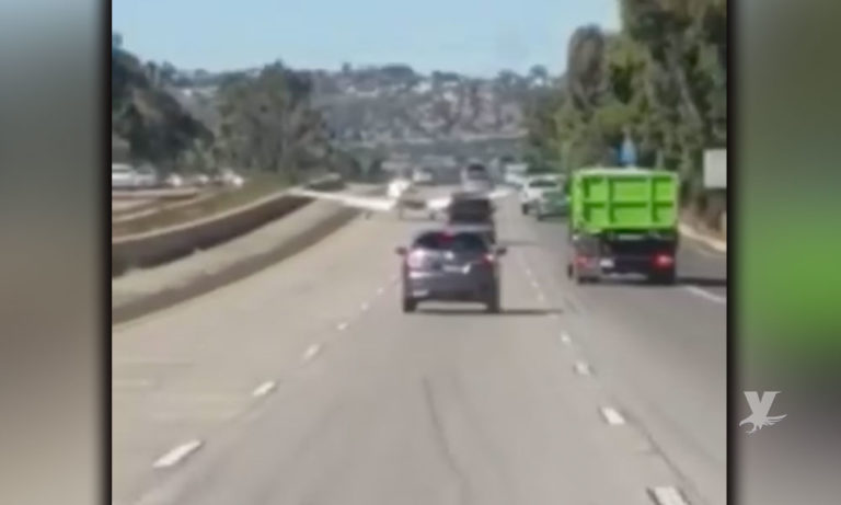 Avioneta aterriza de emergencia sobre autopista en San Diego