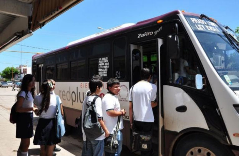 Entregan este lunes becas de transporte en Navolato